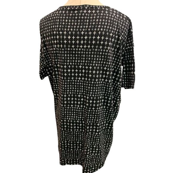 Size Small LulaRoe Womens Irma Tunic Tshirt Hi Lo Black Print - Picture 4 of 6